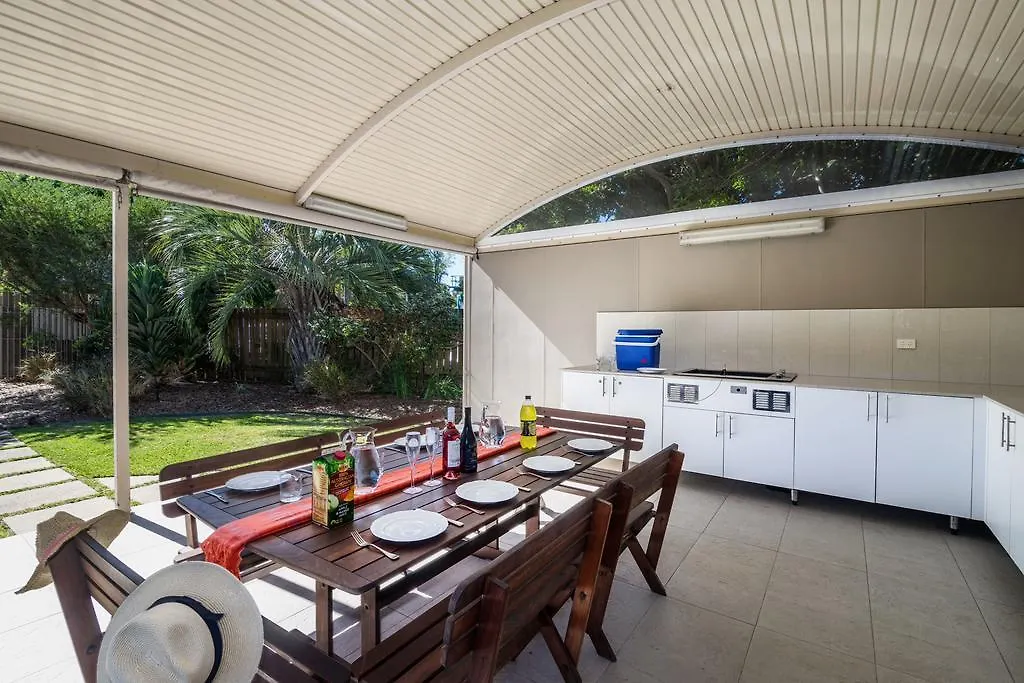 Newport Mooloolaba Apartments 4*,